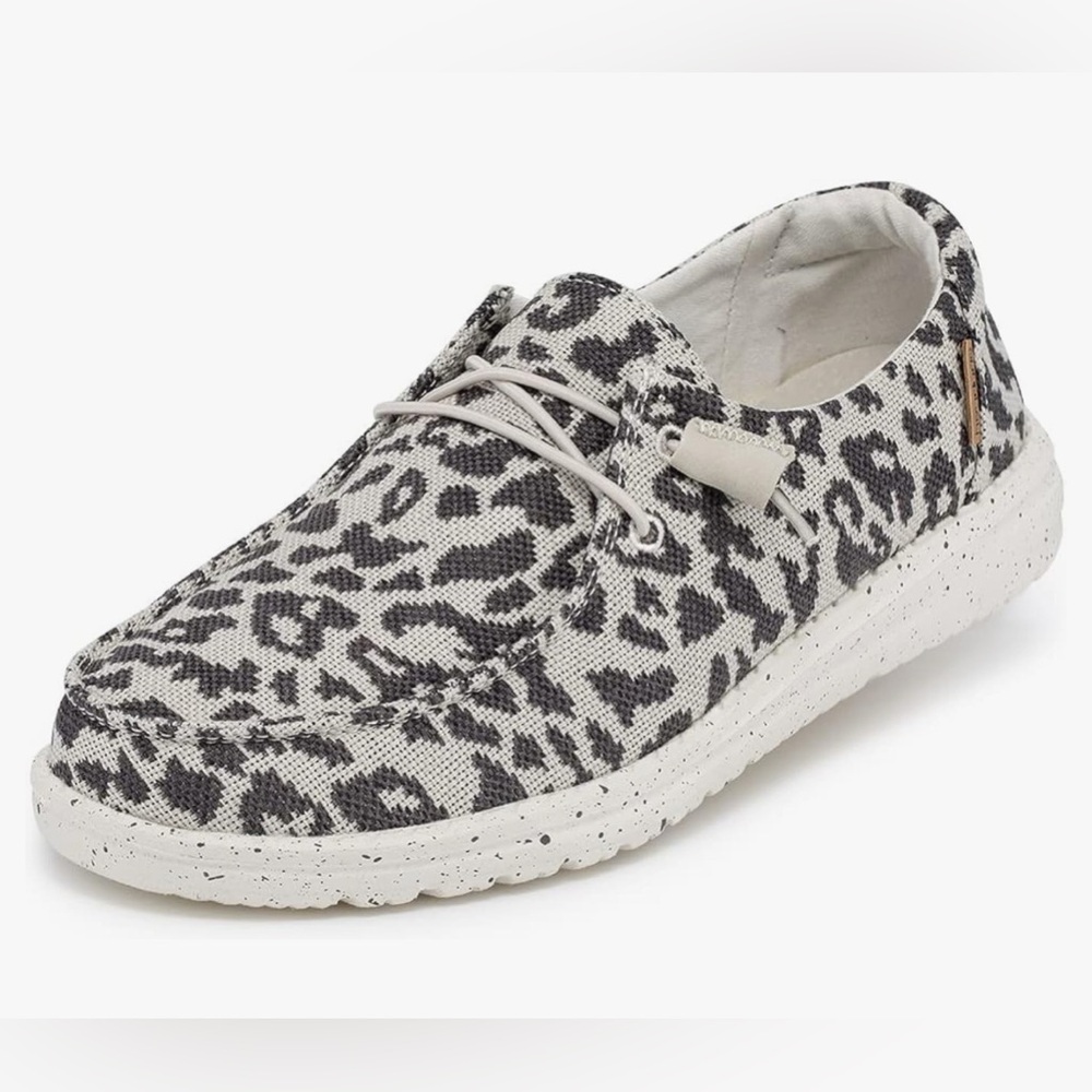 Hey Dude Wendy Print | Women’s size 8. Grey Chettah